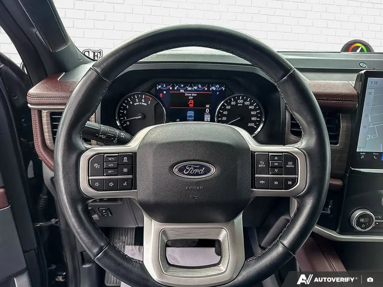 Ford Expedition снимка Ford Expedition