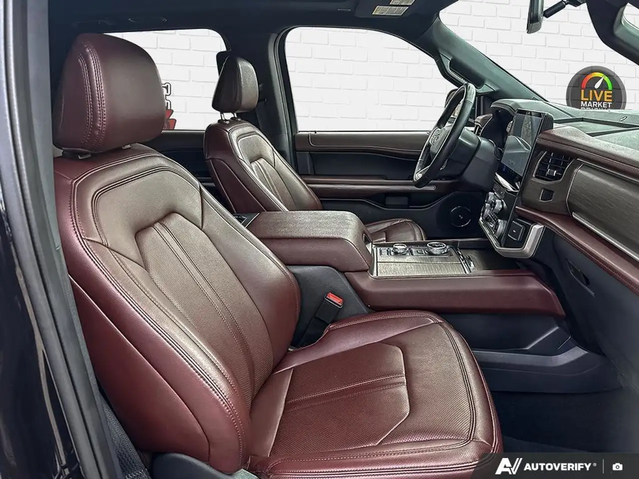 Ford Expedition снимка Ford Expedition