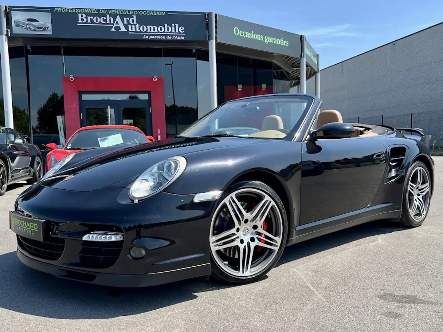 Porsche 911 (997) Turbo cabriolet / Flat 6 3.6 480 CH BVM 6 / Schwarz - 1