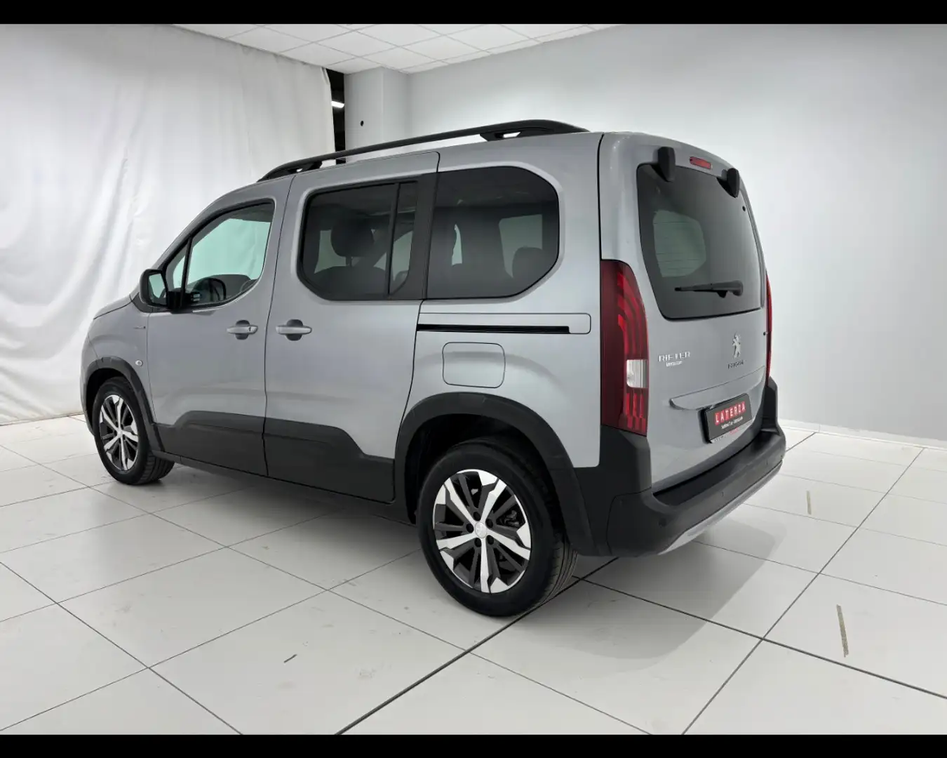 Peugeot Rifter Standard 1.5 BlueHDi GT Line AT8 Gris - 2