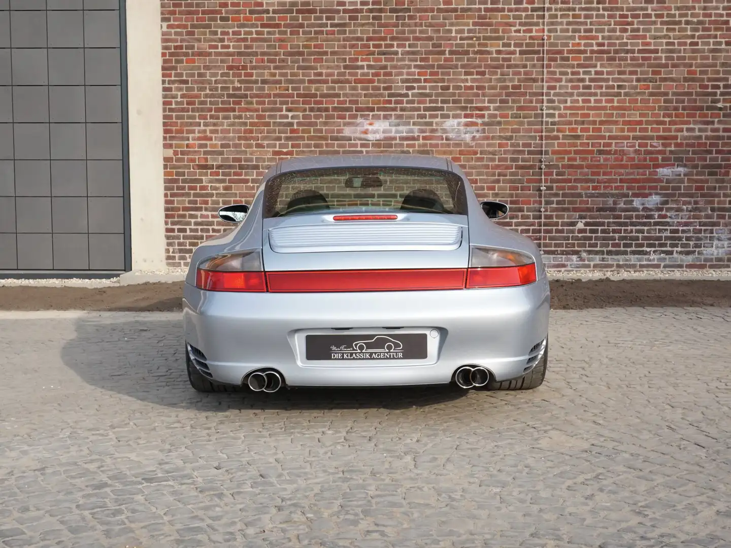 Porsche 996 911 Carrera 4S Coupé Plateado - 1