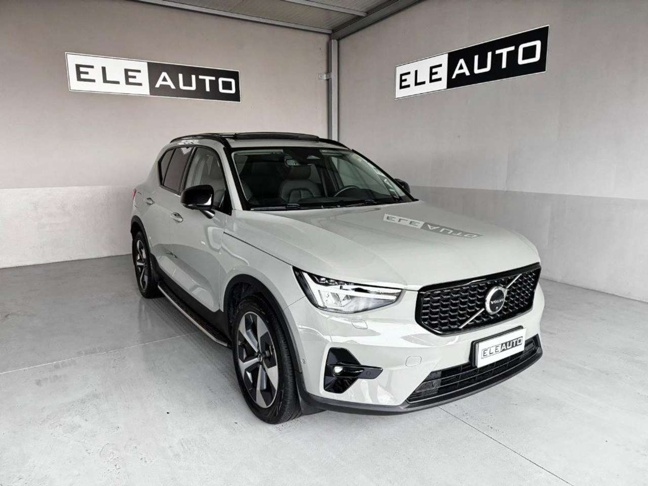 Volvo XC40 B4 AWD Aut Ultimate Dark Tetto Apr. - Pelle - 19\'\'