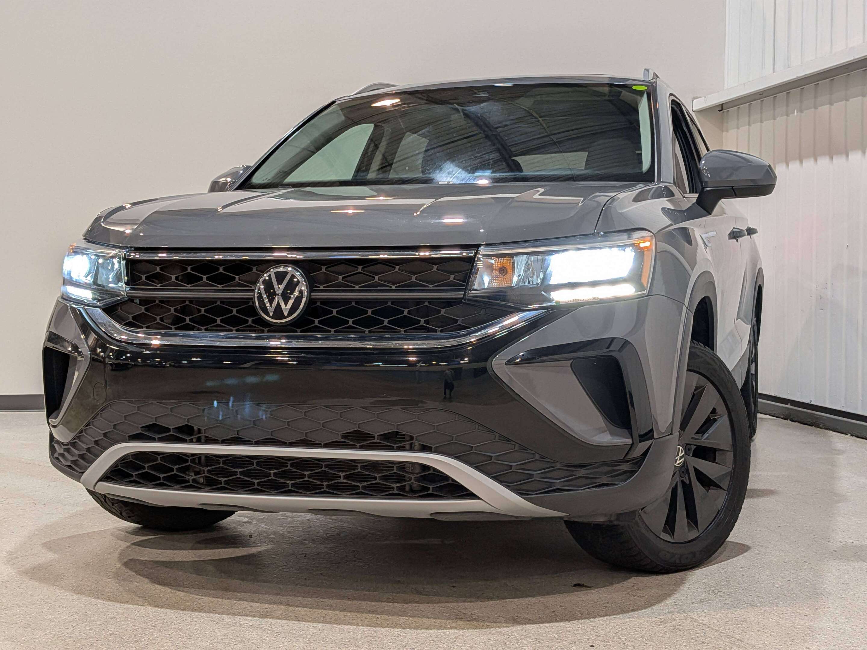 2024 Volkswagen Taos Comfortline, Cuir, Volant chauffants, Carplay