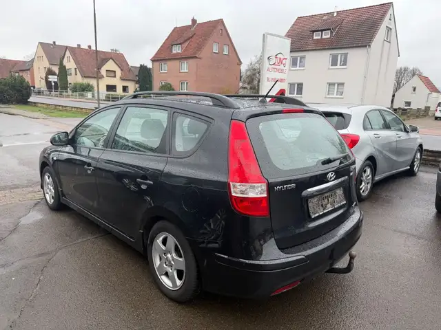 Hyundai i30 cw Edition+/TÜV NEU/AHK/1.Hand