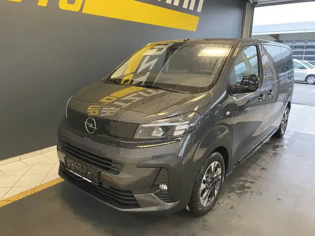 Opel Zafira ZAFIRA GS-Line (L) 2,2 180PS 8G Automatik 7 Sitze Ansicht 2
