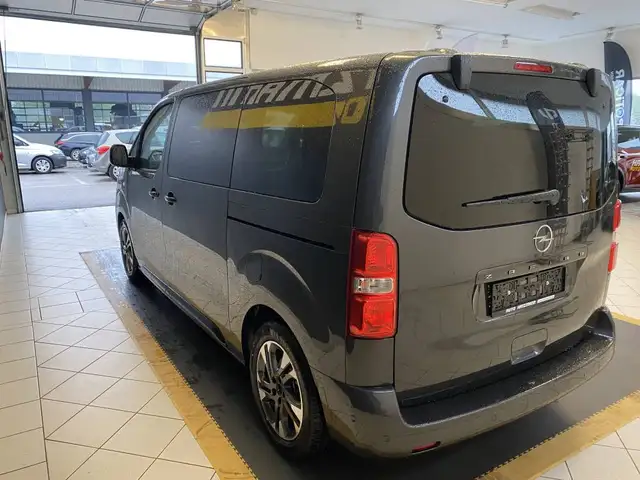 Opel Zafira ZAFIRA GS-Line (L) 2,2 180PS 8G Automatik 7 Sitze Ansicht 13