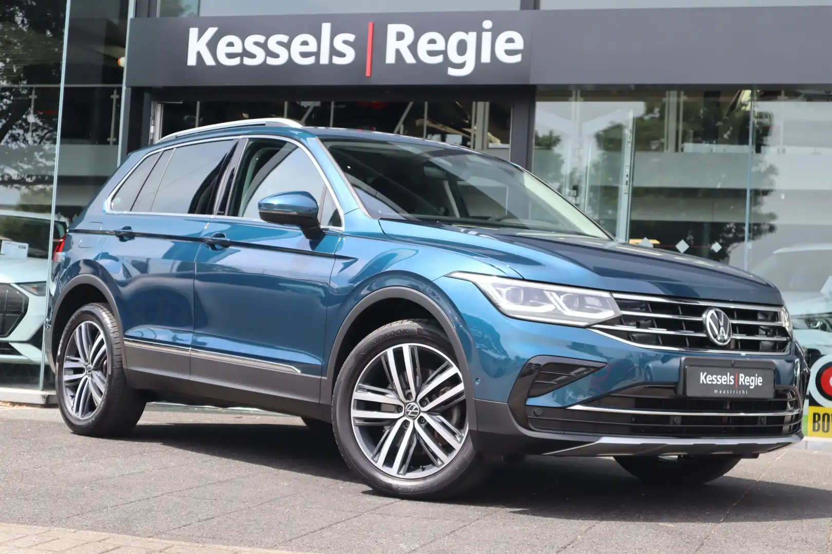 Volkswagen Tiguan 1.5 eHybrid Elegance IQ CarPlay Keyless elec.trekh Blauw - 1