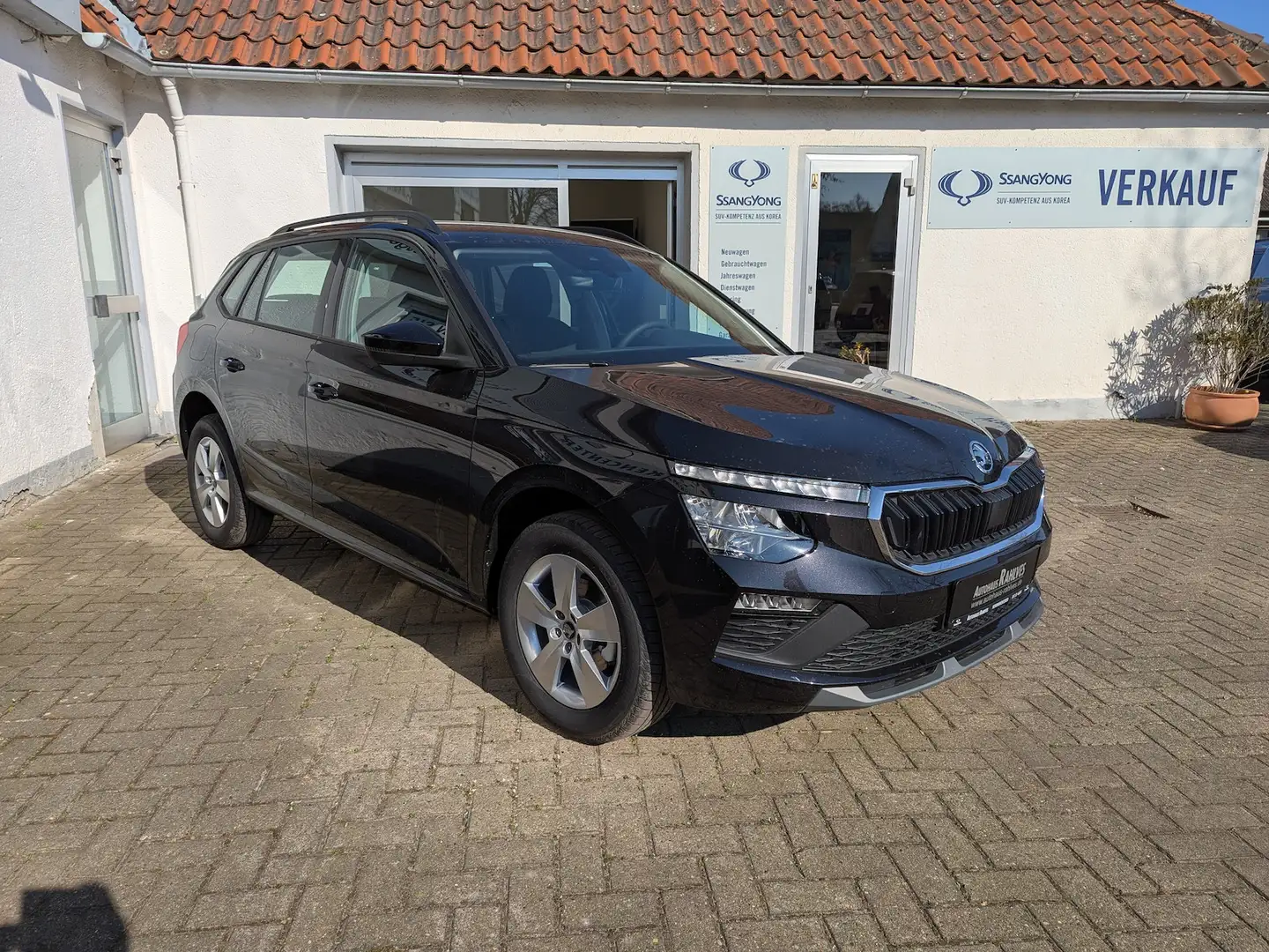 Skoda Kamiq Selection 1.0 TSI DSG Zwart - 1