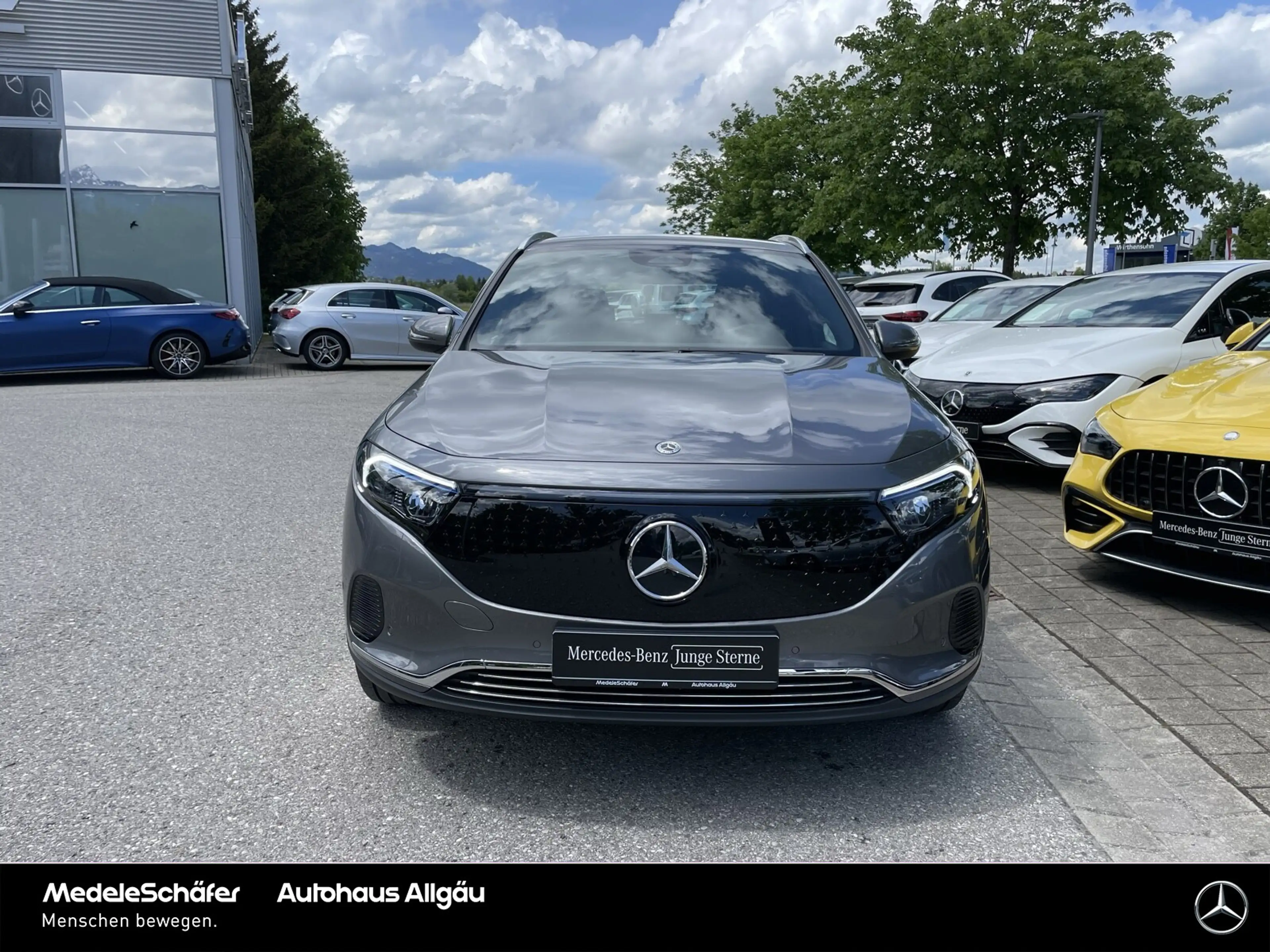 Mercedes-Benz EQA 300 EQA 300 4M Progressive Vorr-Dist Kam LED KeylGO — photo 2