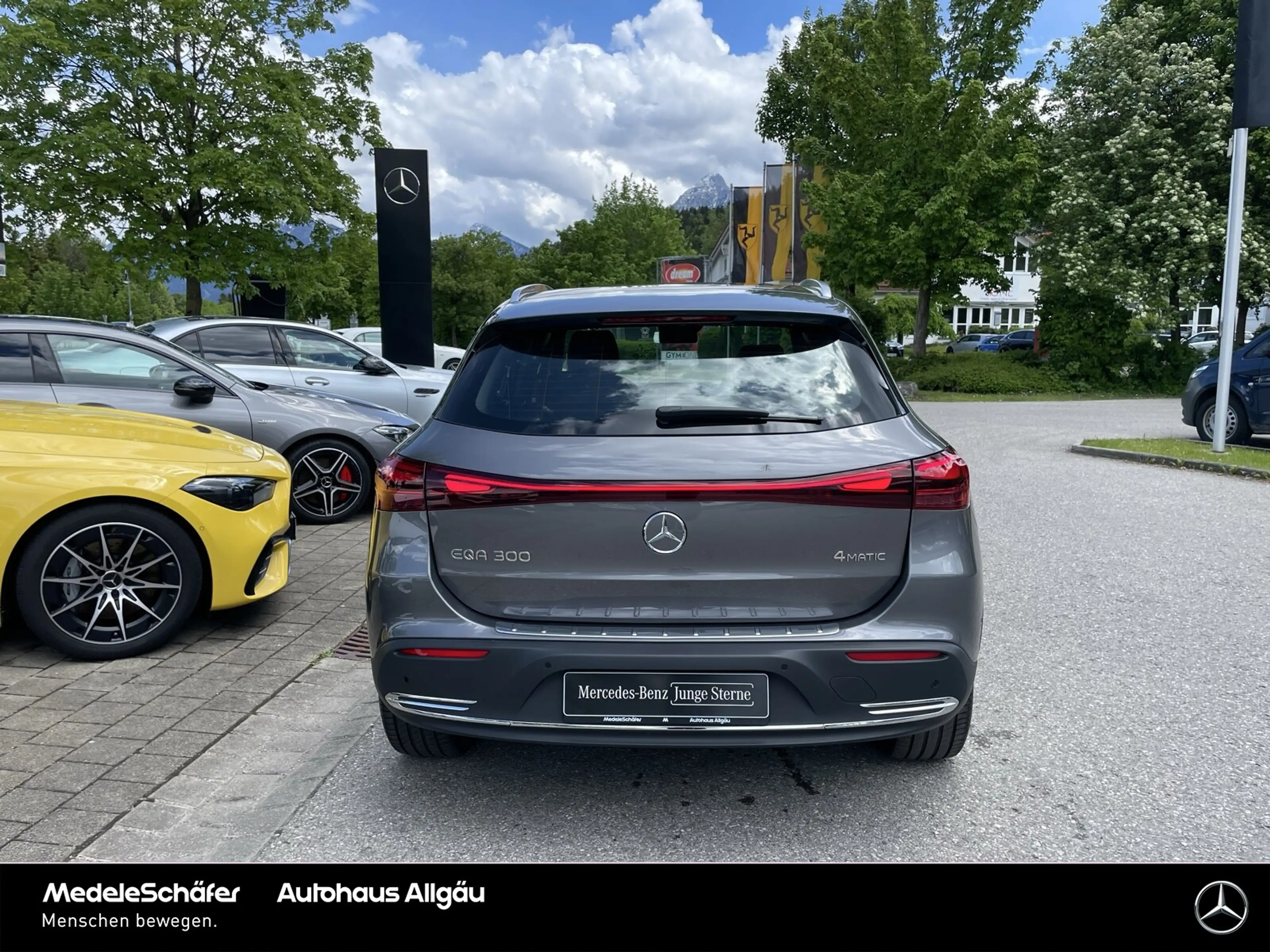 Mercedes-Benz EQA 300 EQA 300 4M Progressive Vorr-Dist Kam LED KeylGO — photo 6