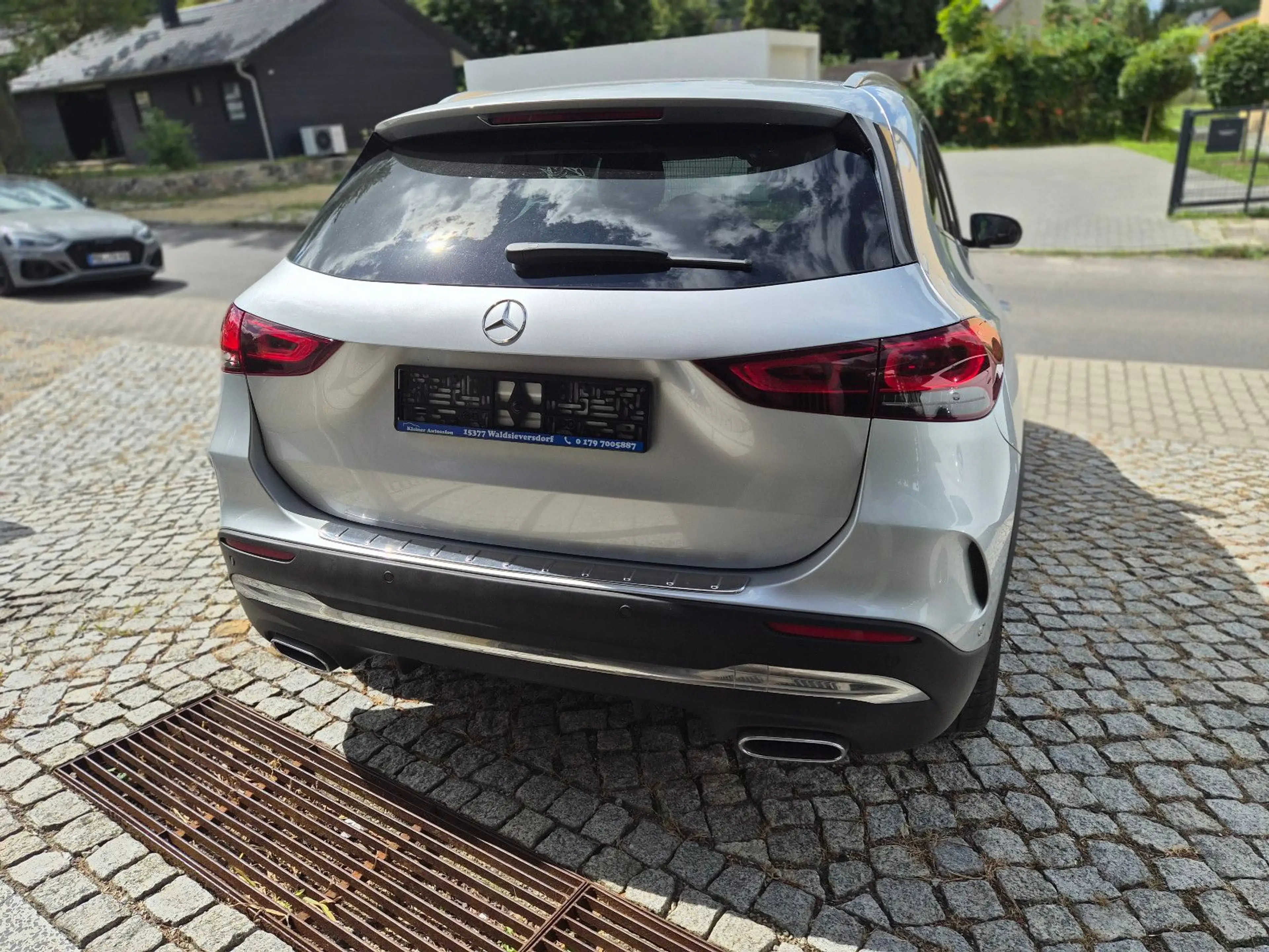 Mercedes-Benz GLA 250 4Matic AMG Line Panorama/LED/AHK — photo 13