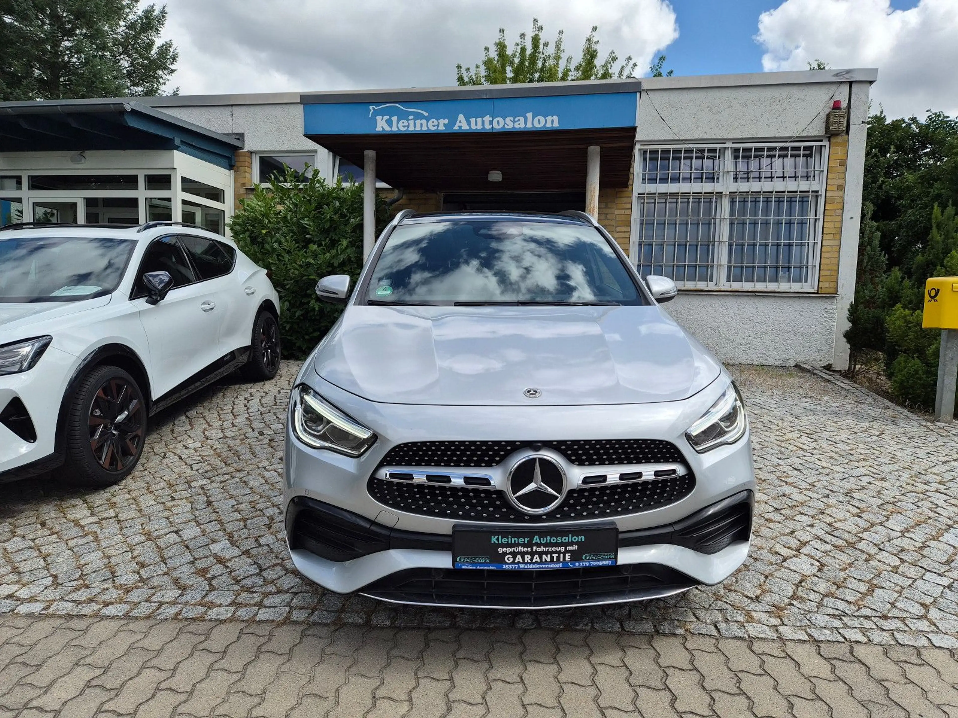 Mercedes-Benz GLA 250 4Matic AMG Line Panorama/LED/AHK