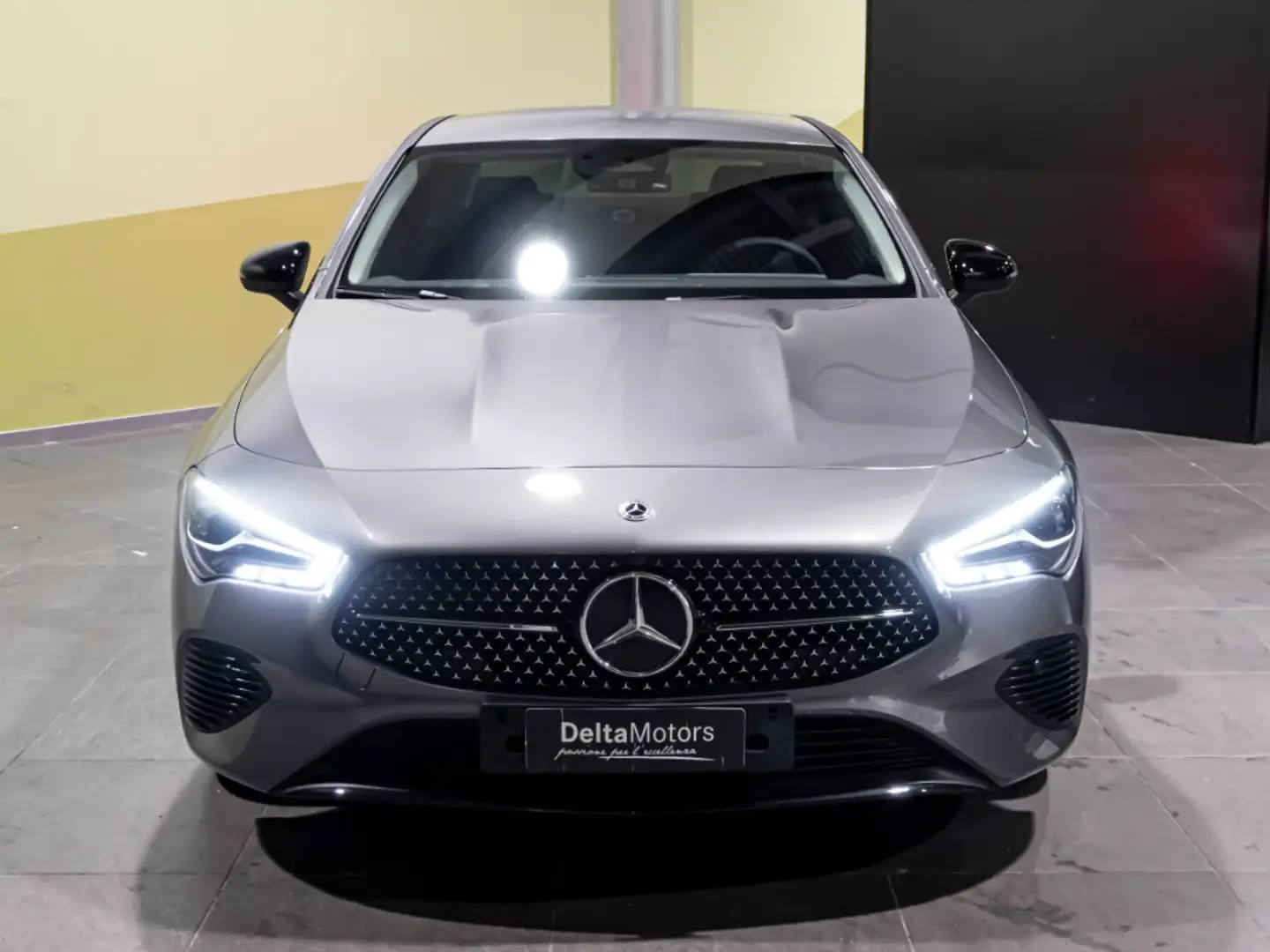 Mercedes-Benz CLA 180 d AUTOMATIC COUPE' Grigio - 2