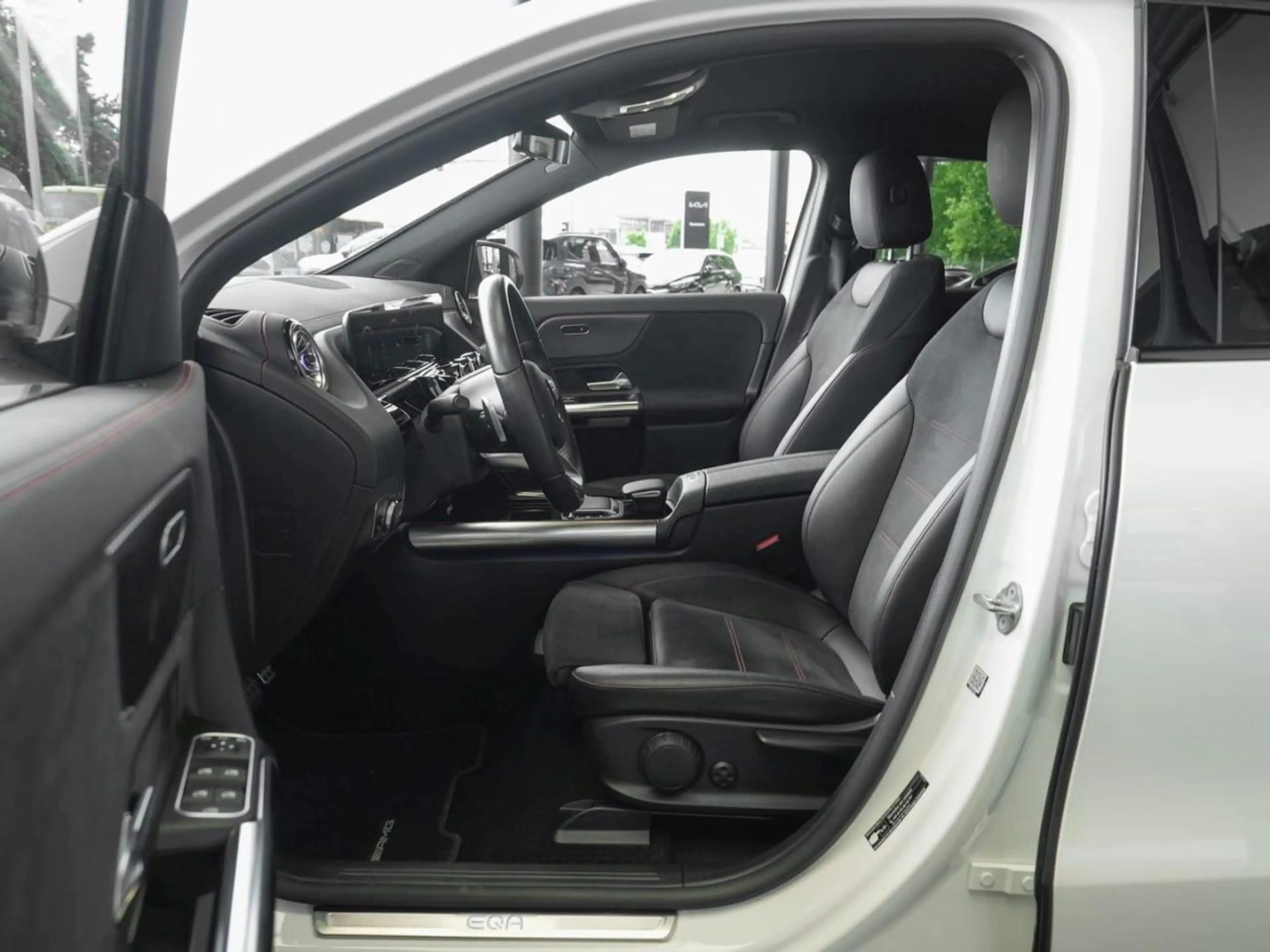Mercedes-Benz EQA 250 AMG Night EasyPack Kamera SpurH ParkA — photo 7