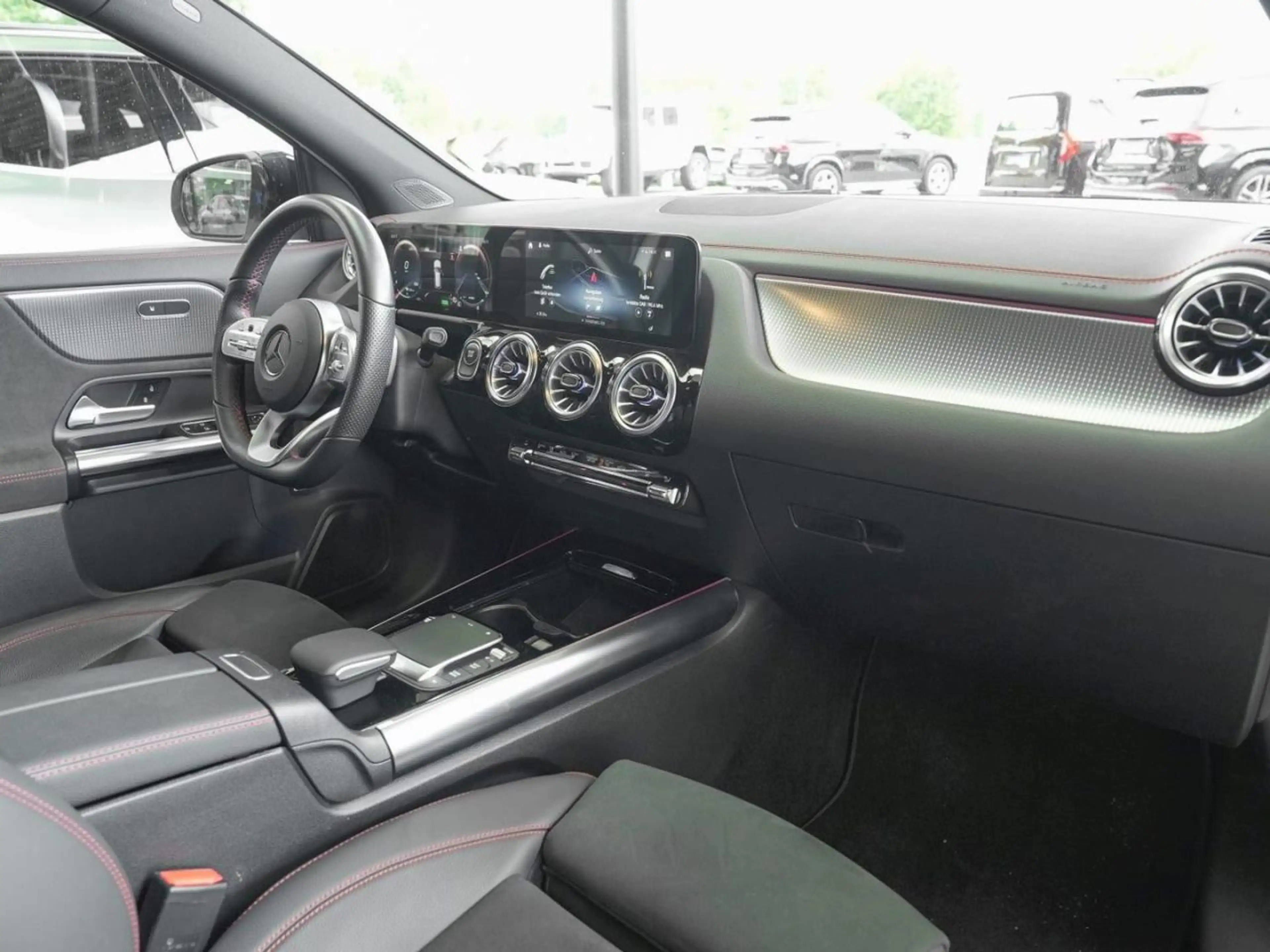 Mercedes-Benz EQA 250 AMG Night EasyPack Kamera SpurH ParkA — photo 15
