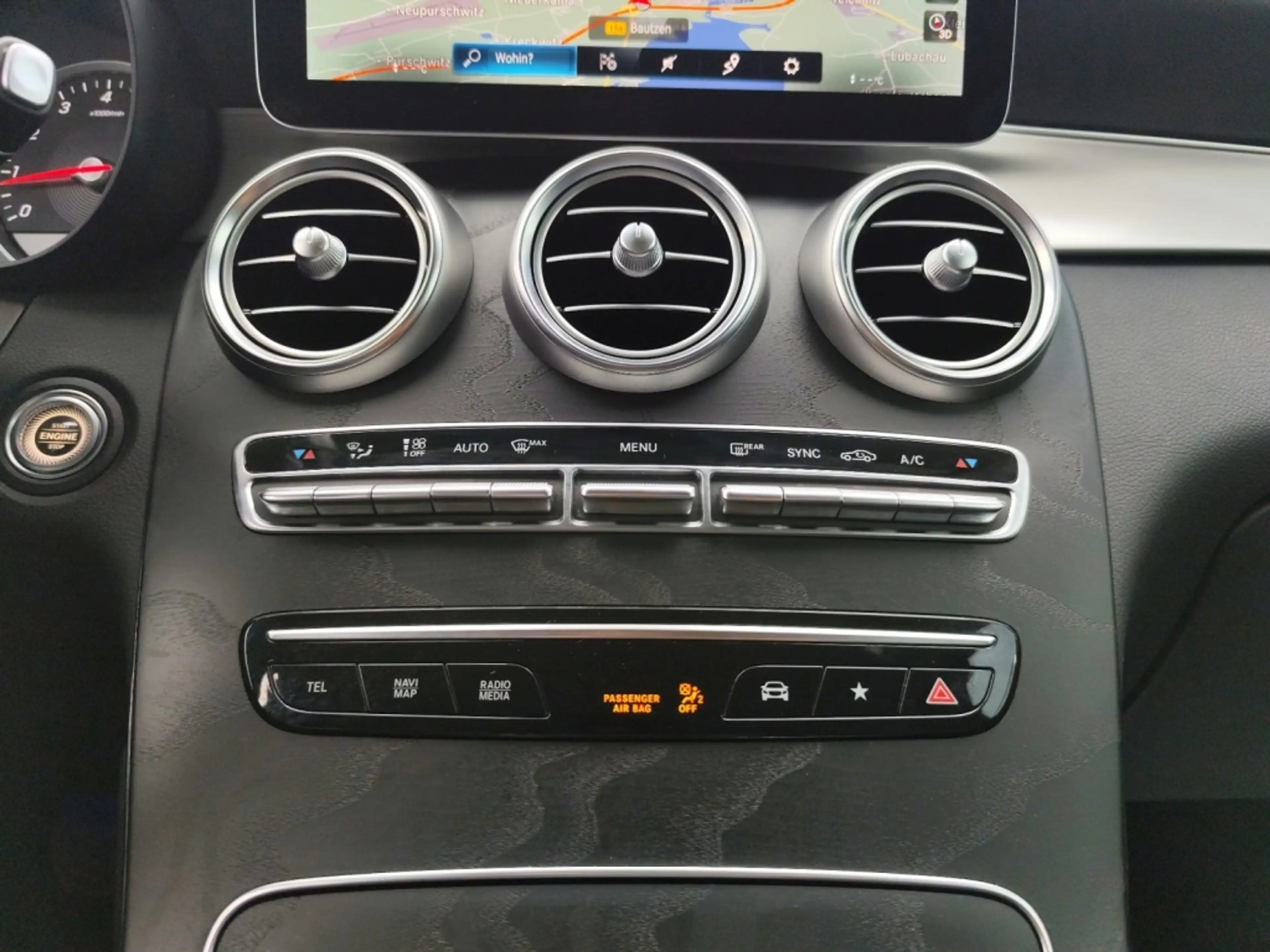 Mercedes-Benz GLC 200 4M AMBI|MBUX|SHZ|TEMP|AHK|KAM|KEYL|DAB — photo 11
