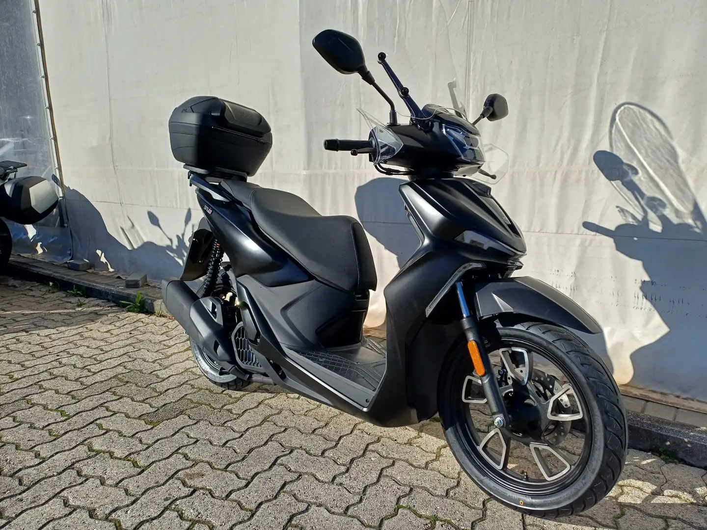 Voge VOGE SR16 NERO OPACO Nero - 1