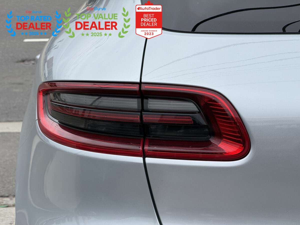 2017 Porsche Macan | PREMIUM | NAVI | LOADED thumb 12