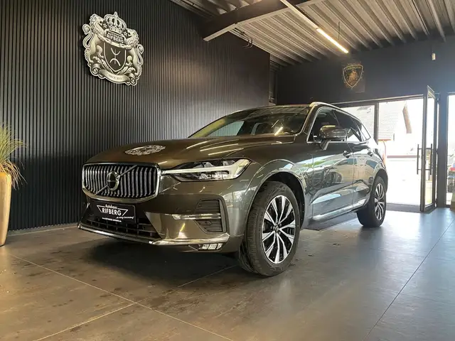Volvo XC60 B4 D Inscription 2WD/AHK/LEDER/LED/H&K/19Z