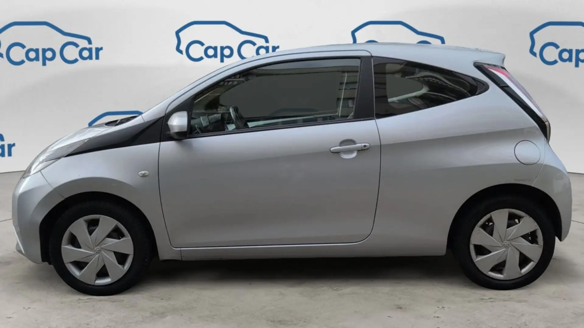 Toyota Aygo II 1.0 VVTi 69 X-Play Touch - 2