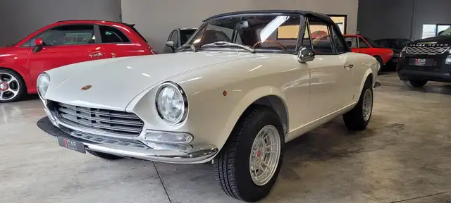 Fiat 124 Spider