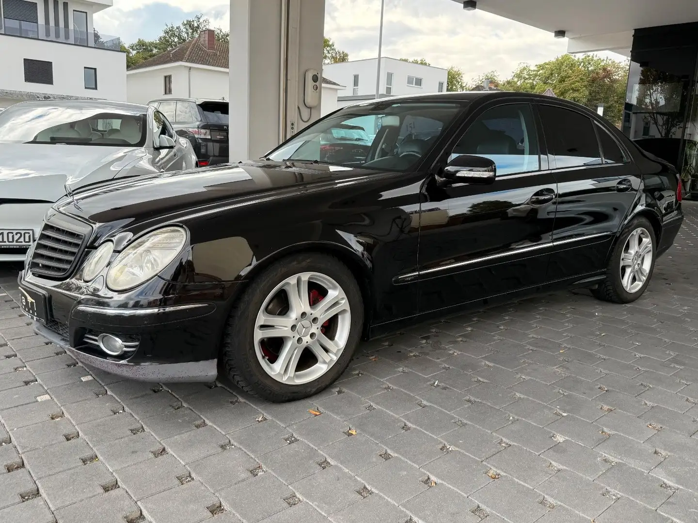Mercedes-Benz E 280 CDI 190-PS Lim.AVANTGARDE Kamera+ PDC Schwarz - 1