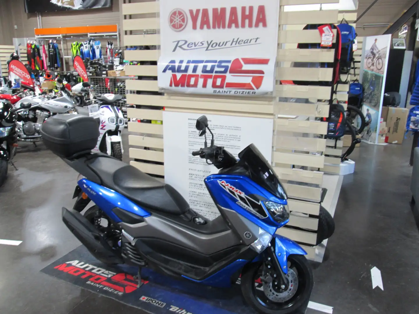 Yamaha NMAX Blue - 1