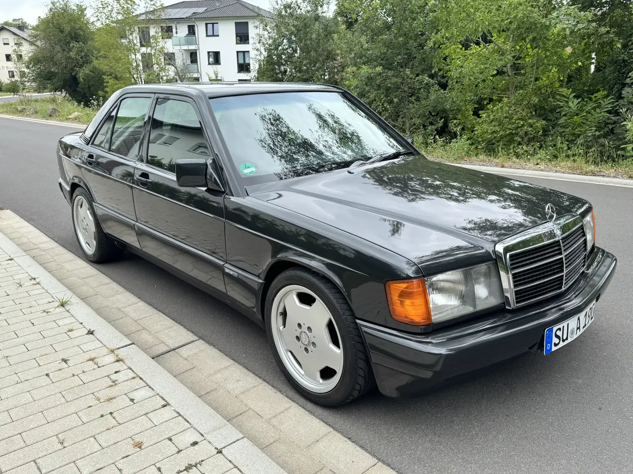 Mercedes-Benz 190 E, foto 1