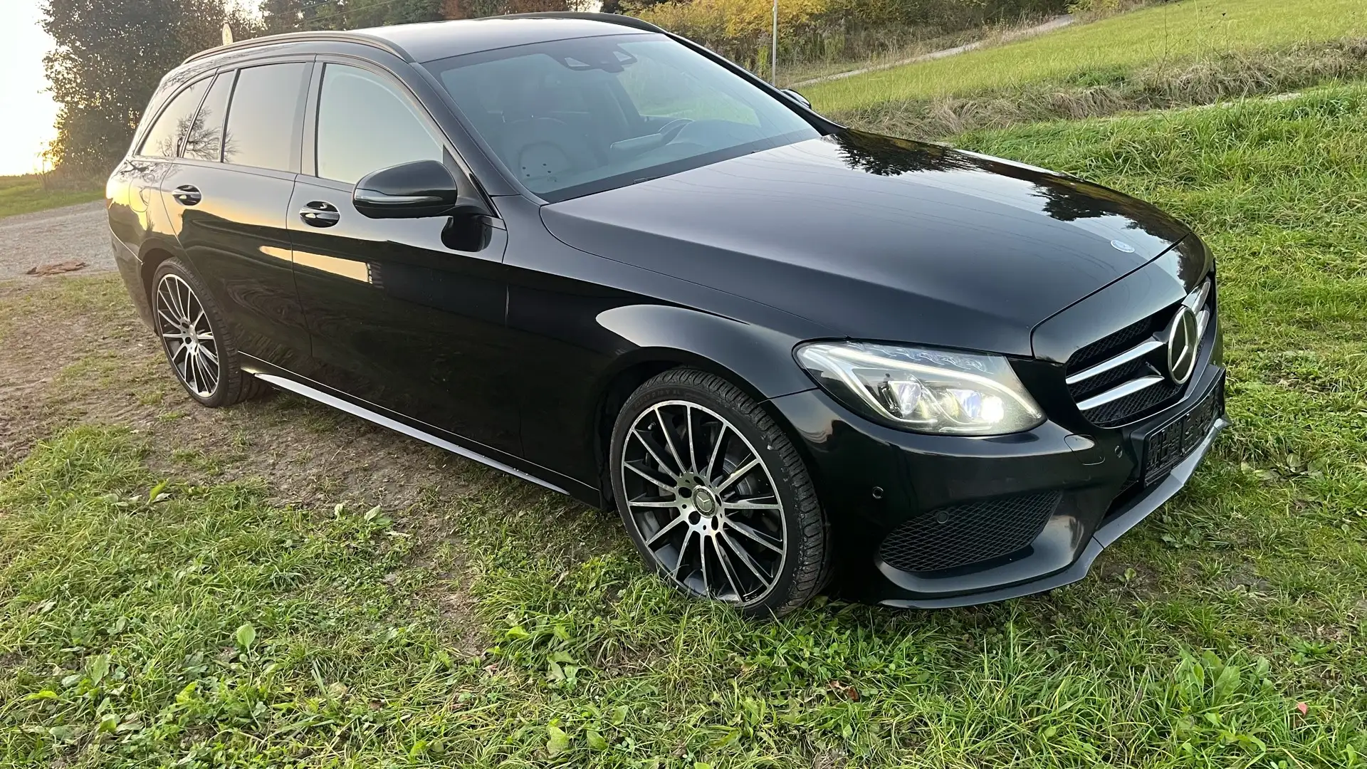 Mercedes-Benz C 250 T 4Matic AMG-Line Head Up AHK 19 Zoll Fekete - 2