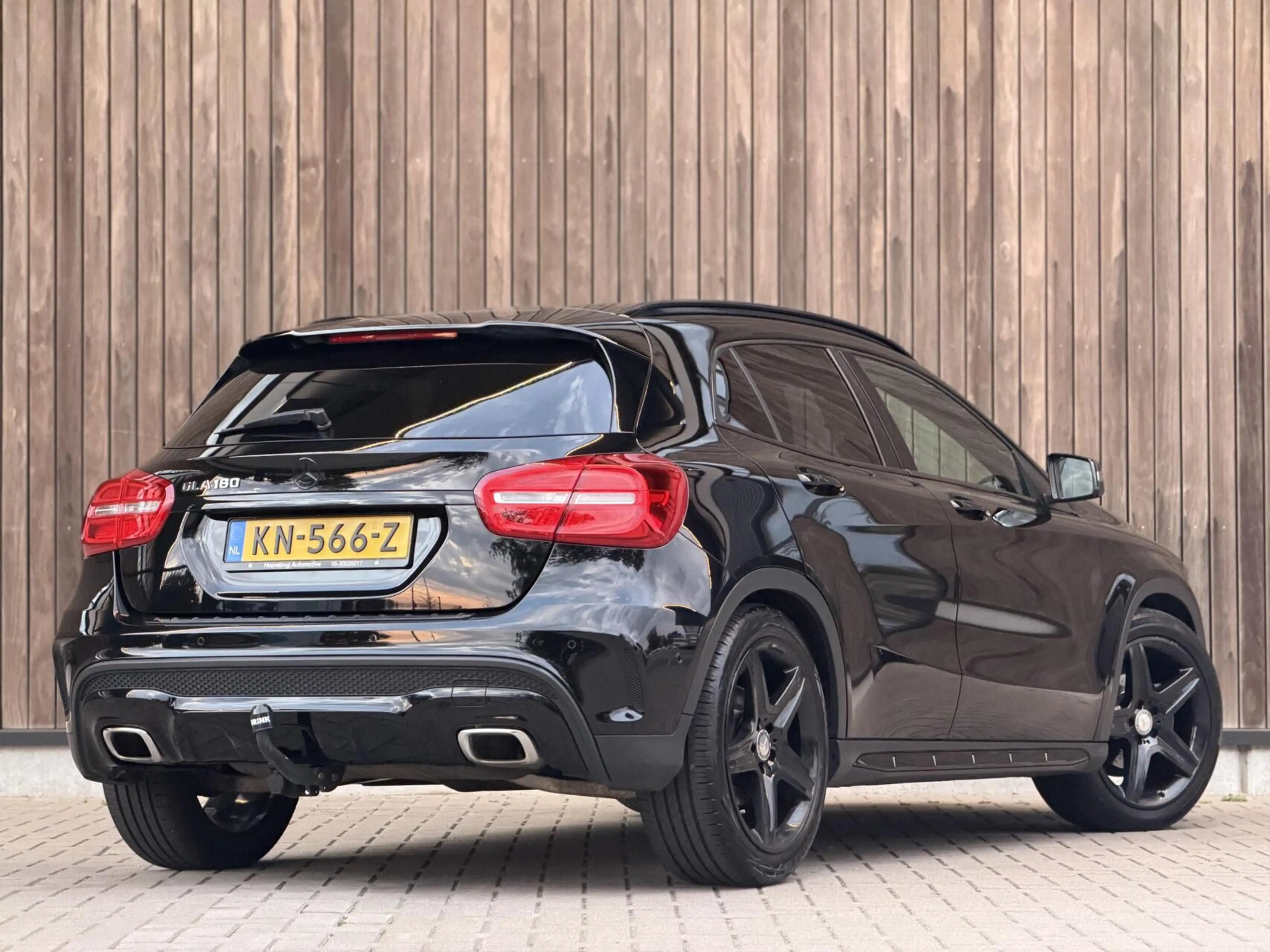 Mercedes-Benz GLA 180 AMG Night Edition Plus | TREKHAAK | XENON | NL-AUT — photo 8