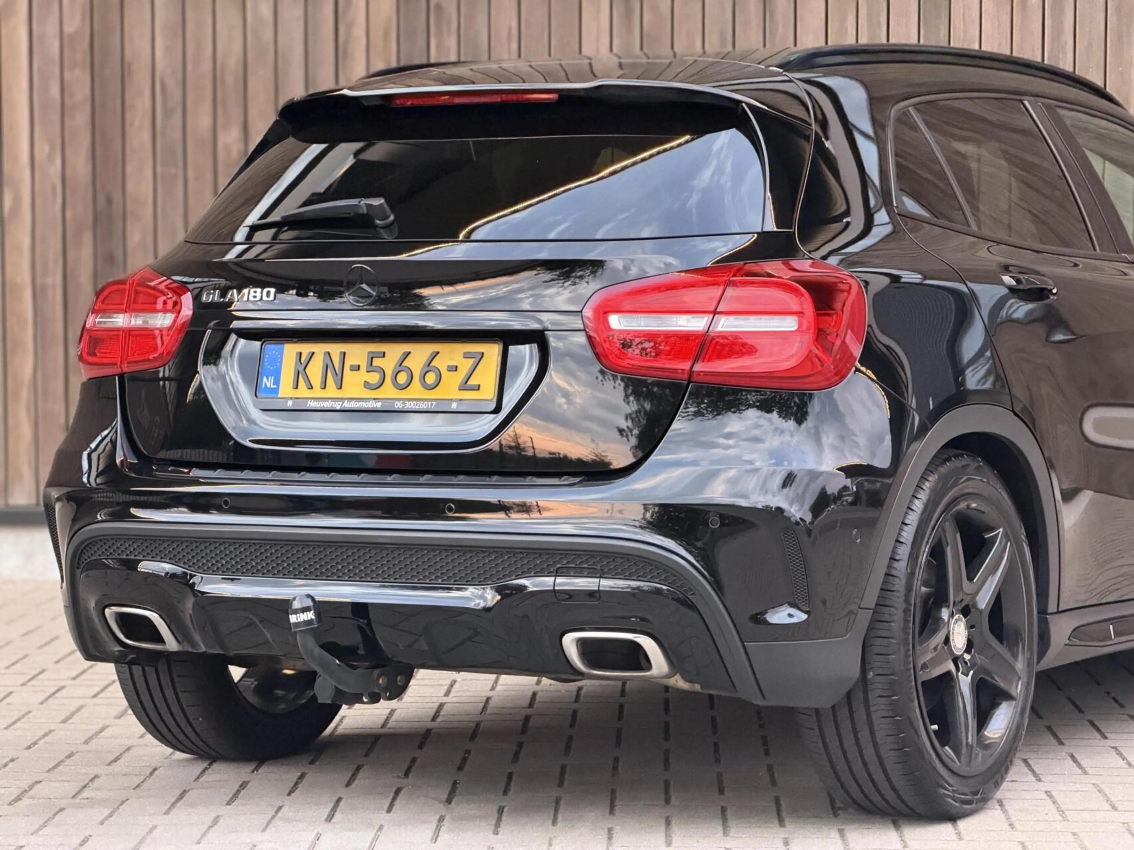 Mercedes-Benz GLA 180 AMG Night Edition Plus | TREKHAAK | XENON | NL-AUT — photo 9