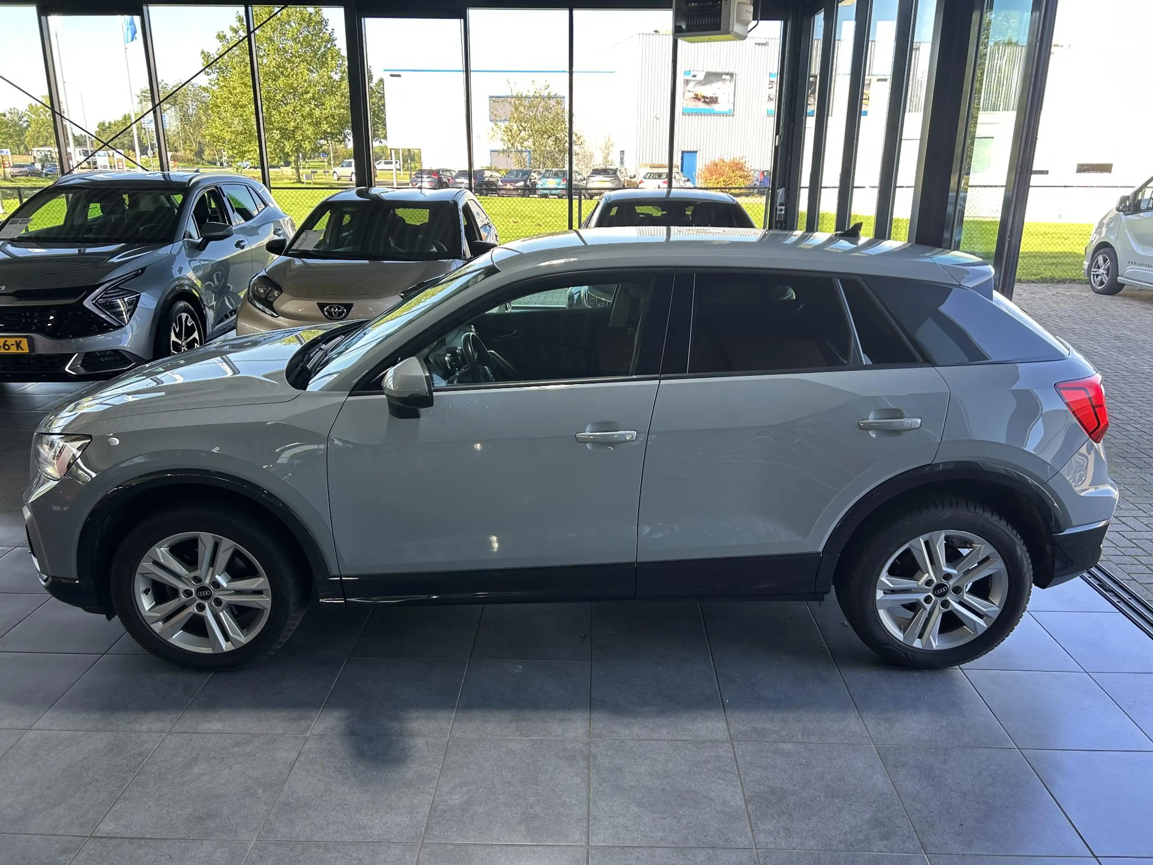Audi Q2 35 TFSI BUSINESS EDITION AUTOMAAT — photo 2
