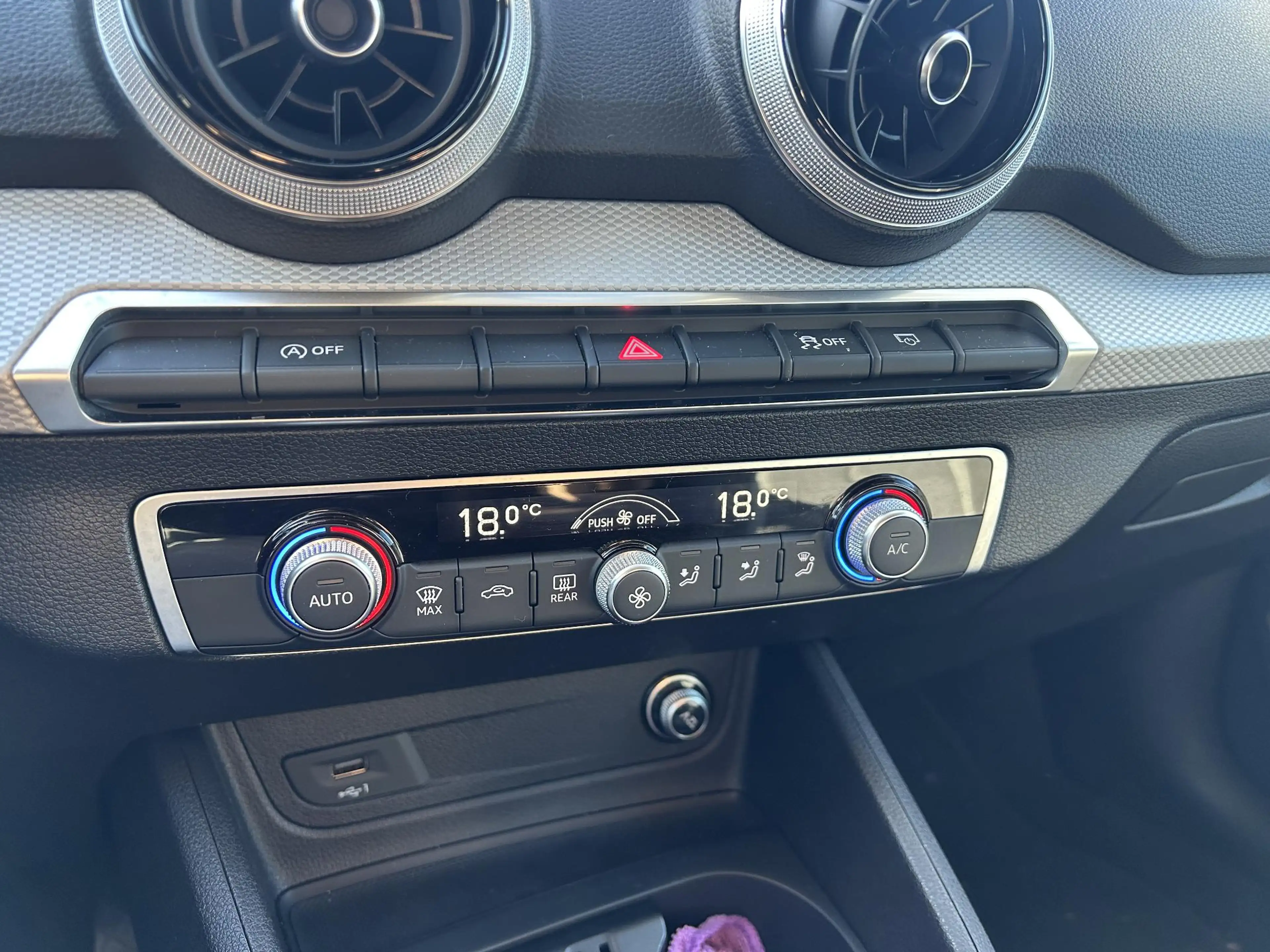 Audi Q2 35 TFSI BUSINESS EDITION AUTOMAAT — photo 19