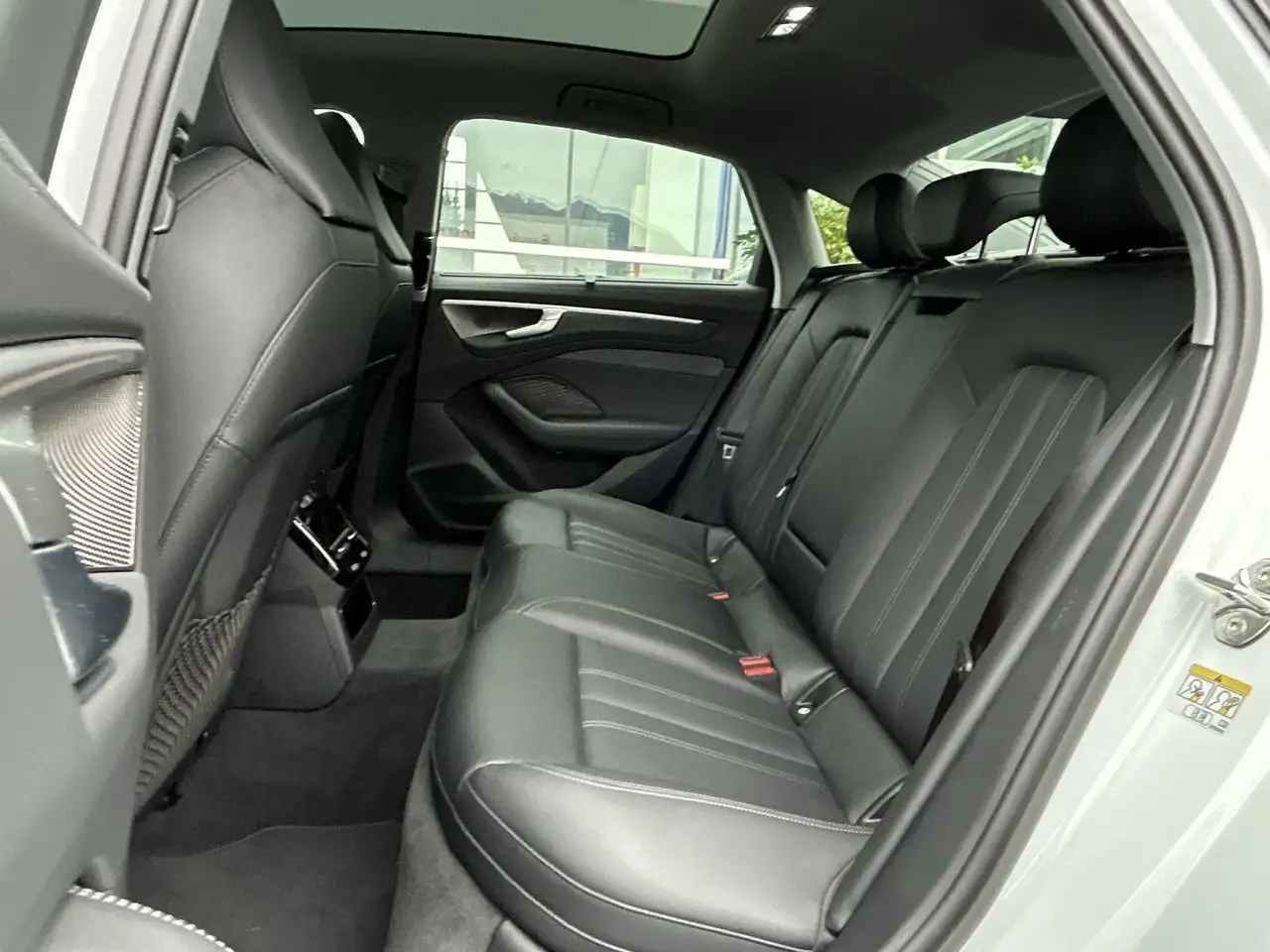 Audi A6 снимка Audi A6