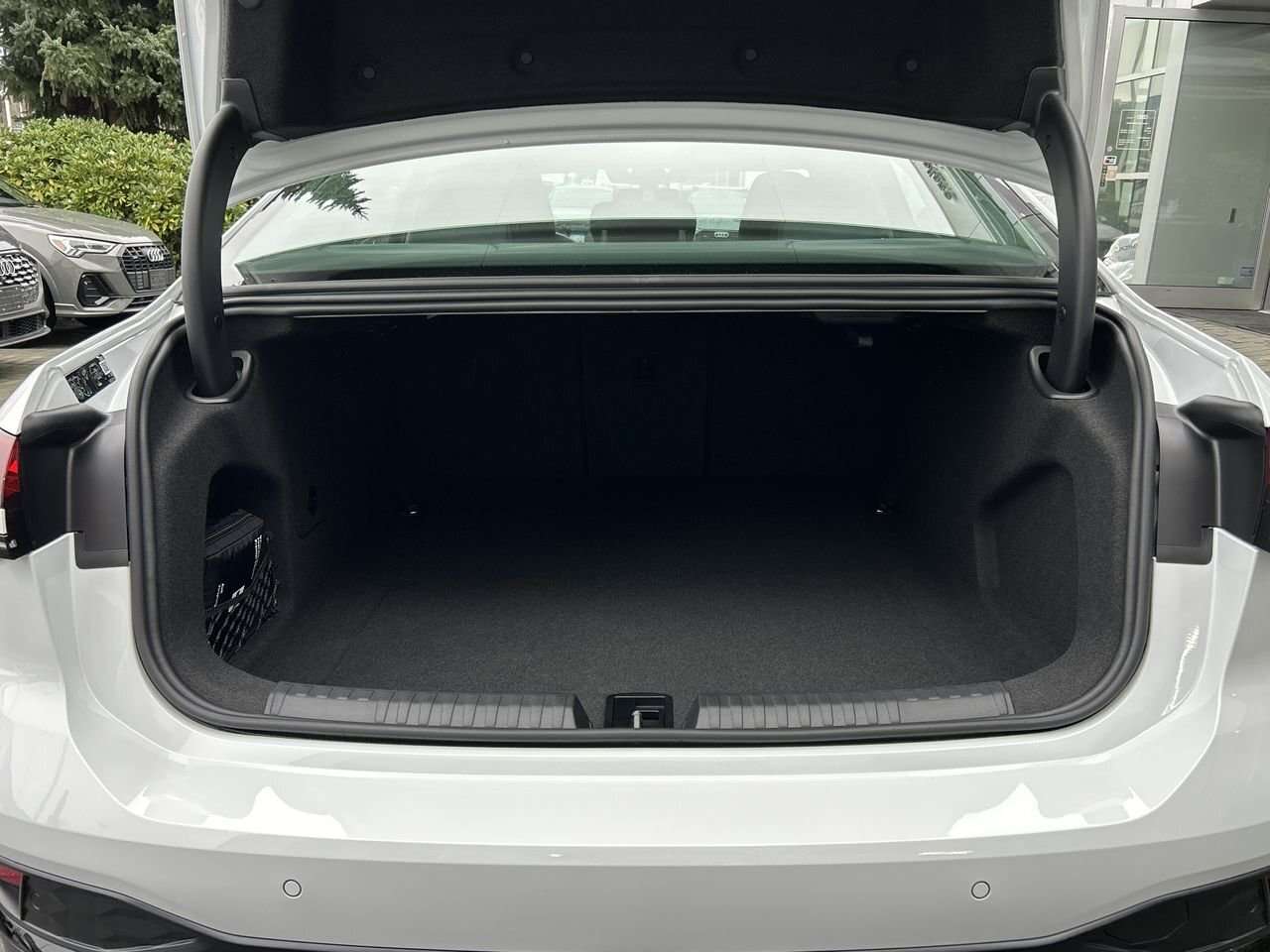 2026 Audi A6 TFSI quattro Technik WHERE TIMELESS DESIGN MEETS M thumb 32