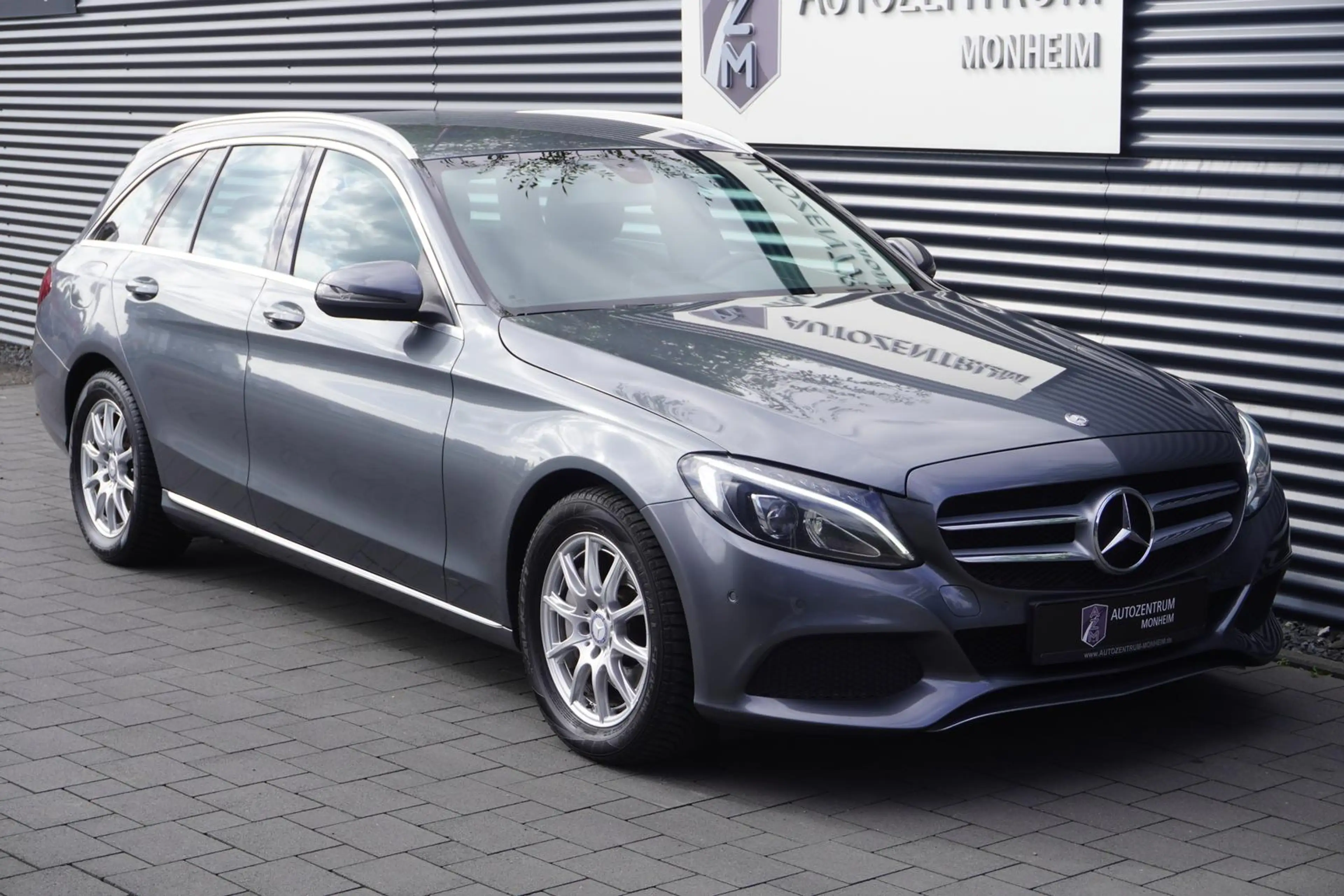 Mercedes-Benz C 250 d AVANTGARDE|NAVI|SITZHEIZUNG|TEMPOMAT|LED — photo 3