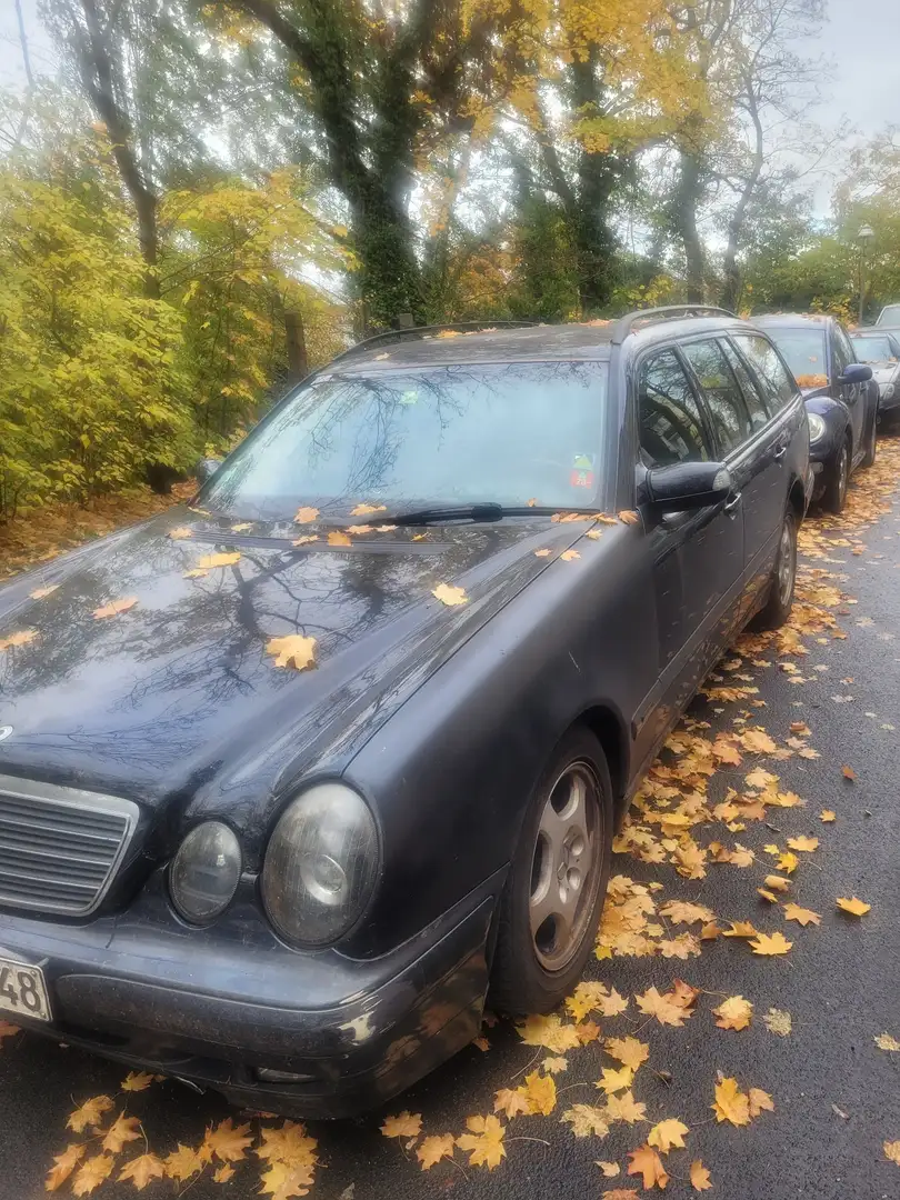Mercedes-Benz 270 Klassik, 270 CDI Fekete - 1