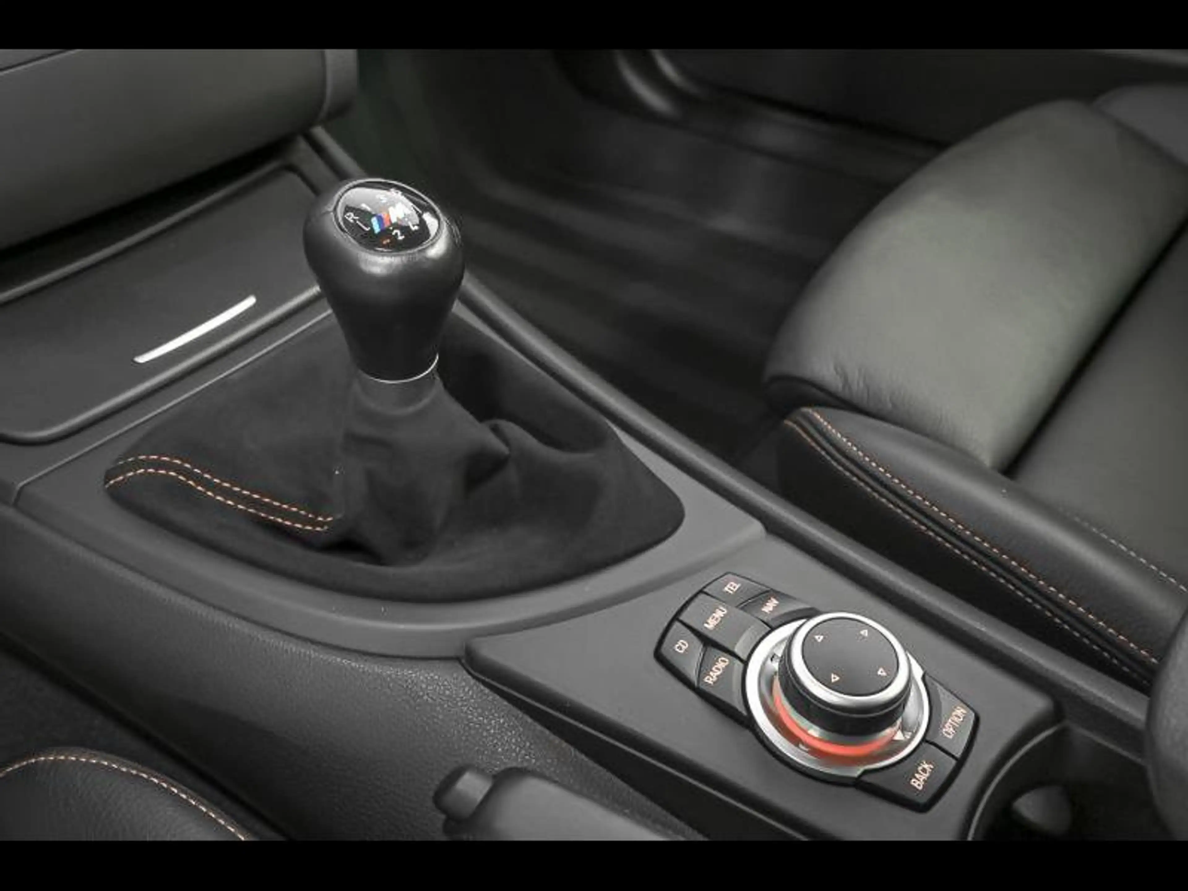 BMW 1er M Coupé 1M coupé - Akrapovic-Met originele uitlaatlijn + — photo 12
