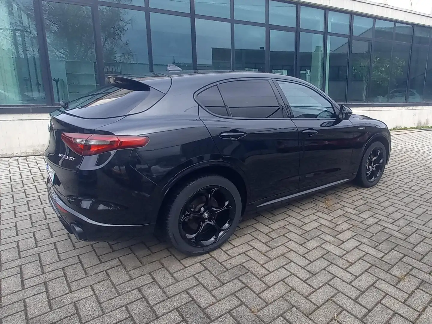 Alfa Romeo Stelvio 4x4 2ANNIGARANZIA VELOCE 280cv PARIALNUOVO Noir - 2