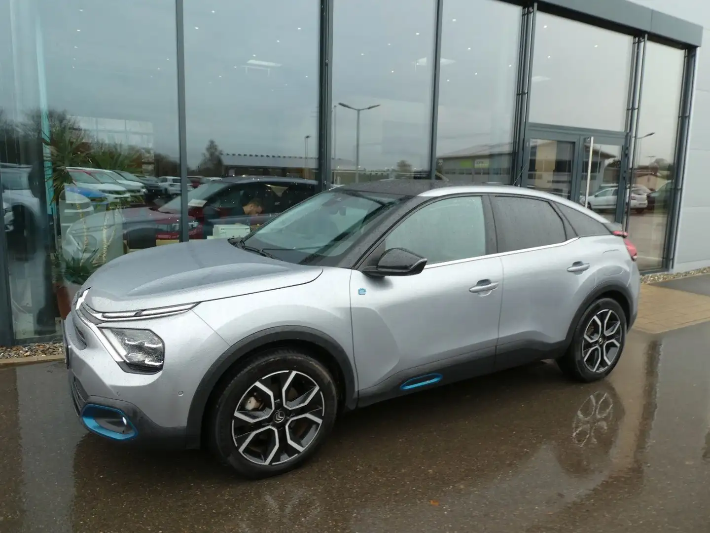 Citroen C4 Lim. ë- Shine Navi, SHZ, Kamera, S-Dach Grau - 2