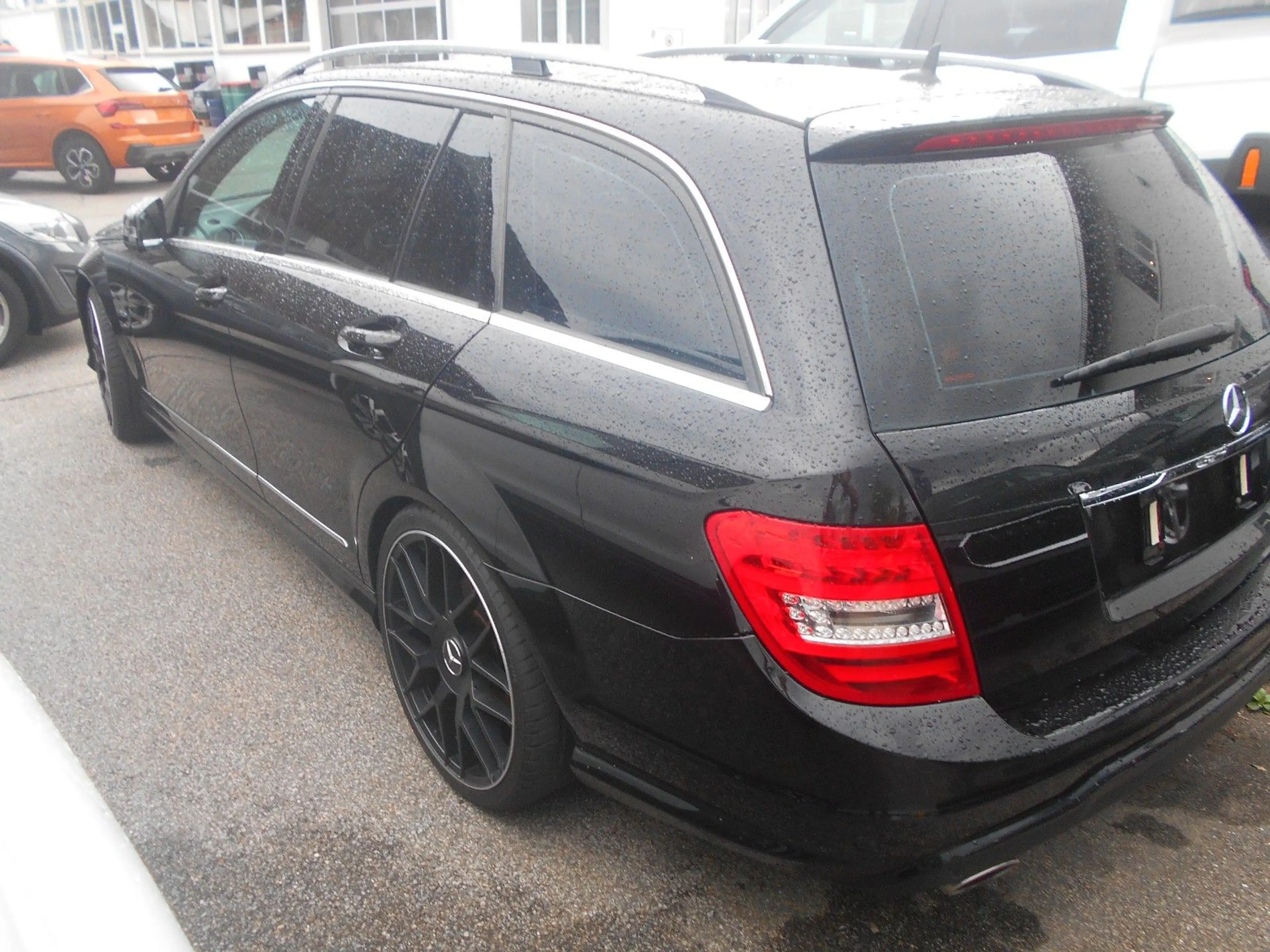 Mercedes-Benz C 350 C T-Modell C 350 CDI BlueEfficiency — photo 4