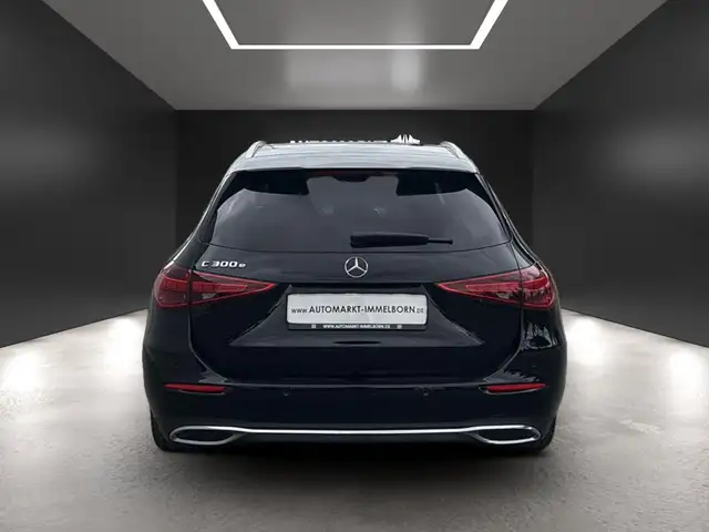 Mercedes-Benz C-Class view 10