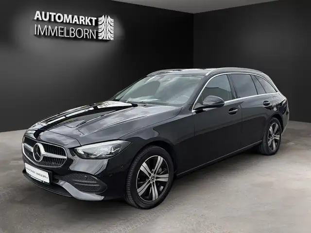 Mercedes-Benz C-Class view 4
