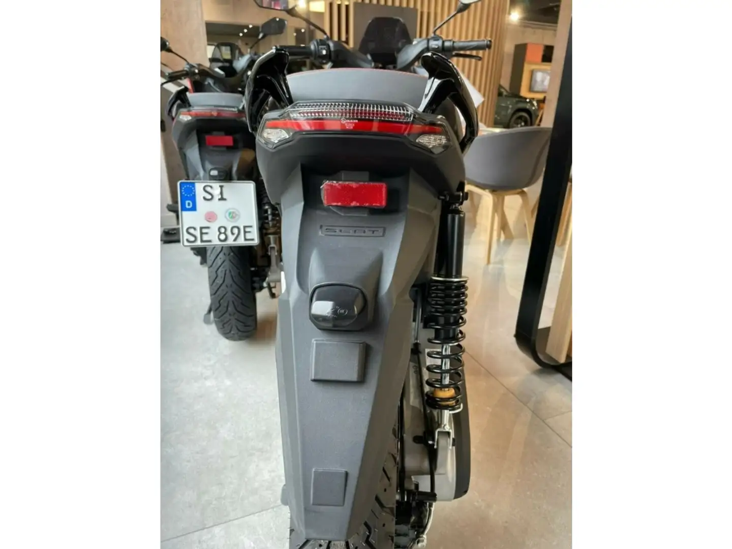 SEAT MO E-Scooter 125 Dark Aluminium Grau - 2