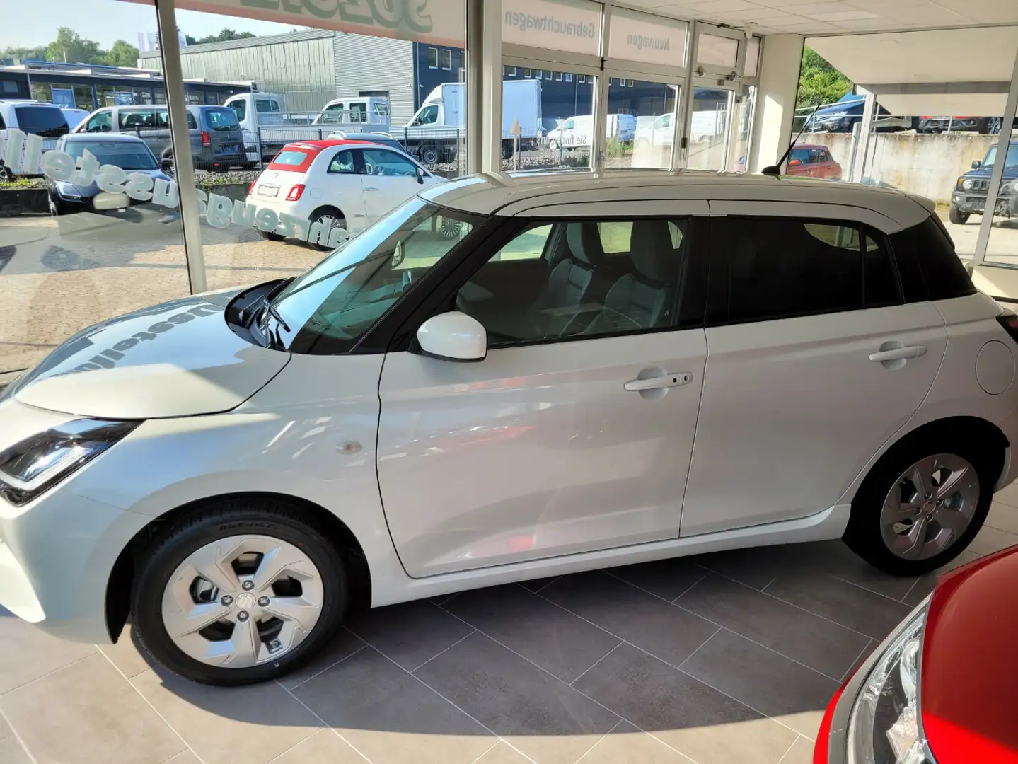 Suzuki Swift 1.2 Hybrid*Comfort*6 Jahre Garantie* Weiß - 2