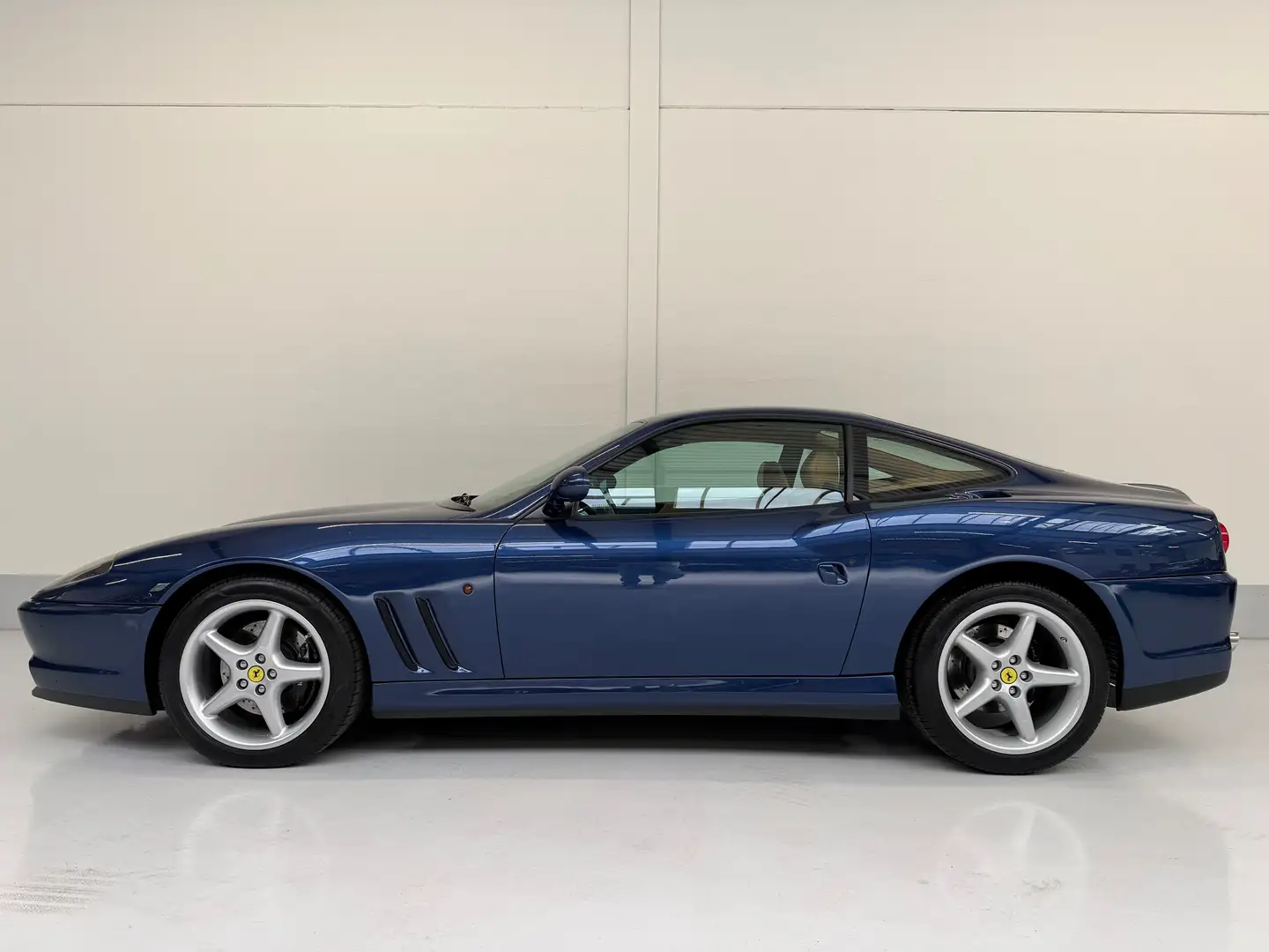 Ferrari 550 5.5i V12 48v Blau - 1