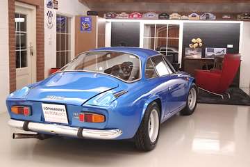Classic Alpine Mancave/ Automakelaar Niels Lohmann