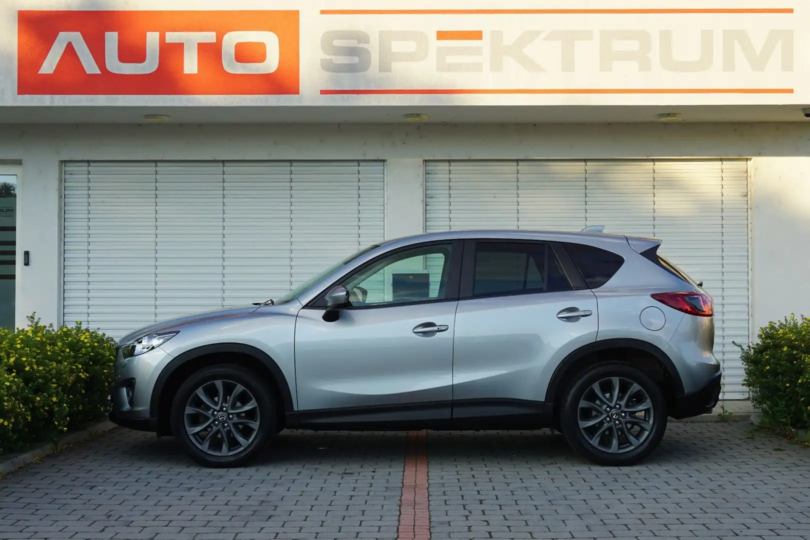 Mazda CX-5 CD175 AWD Revolution Aut | € 96 mtl | AHK | Leder Silber - 2
