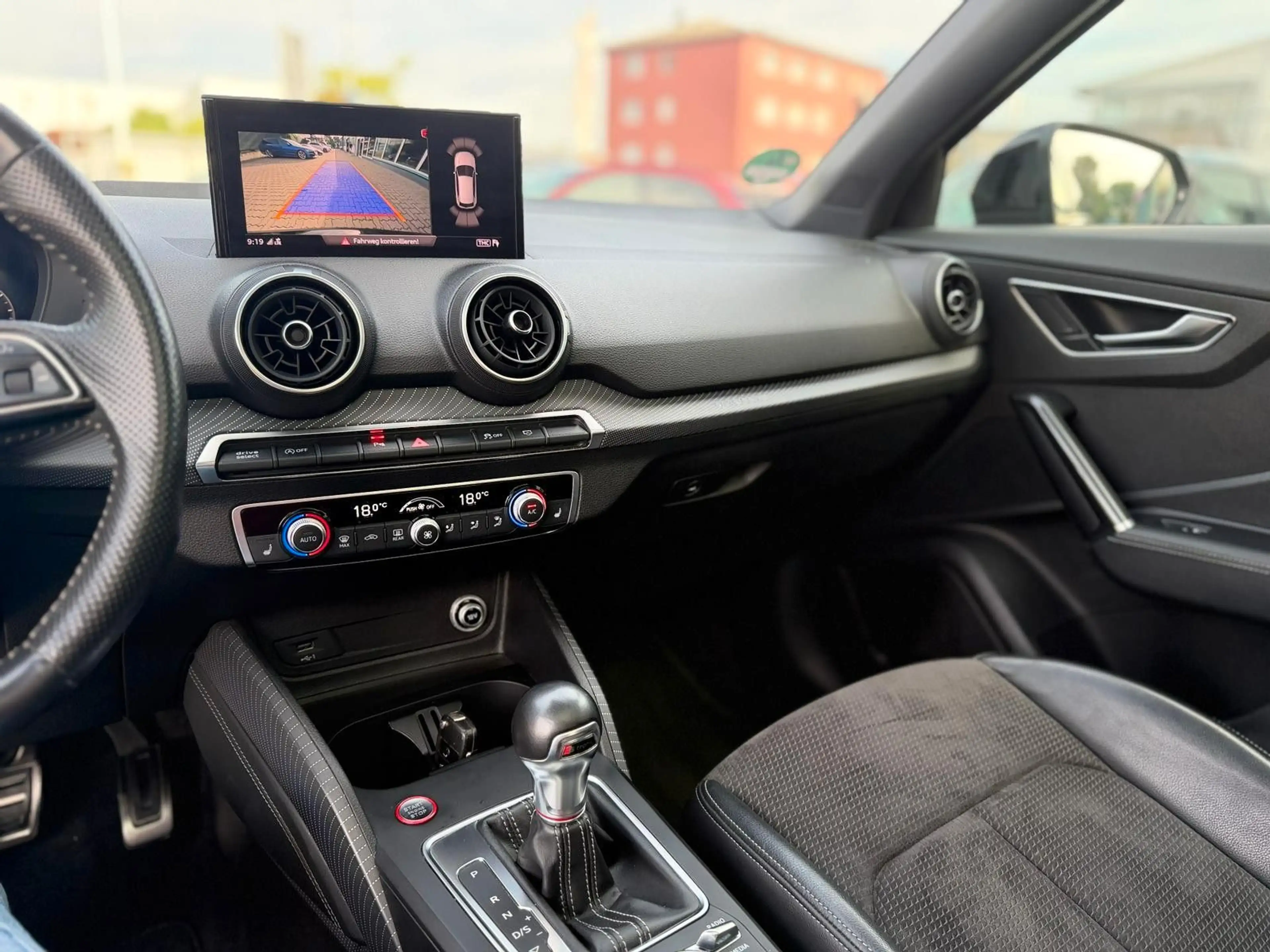 Audi SQ2 2.0 TFSI quattro*PANORAMA*KAMERA*B&O*ACC* — photo 14