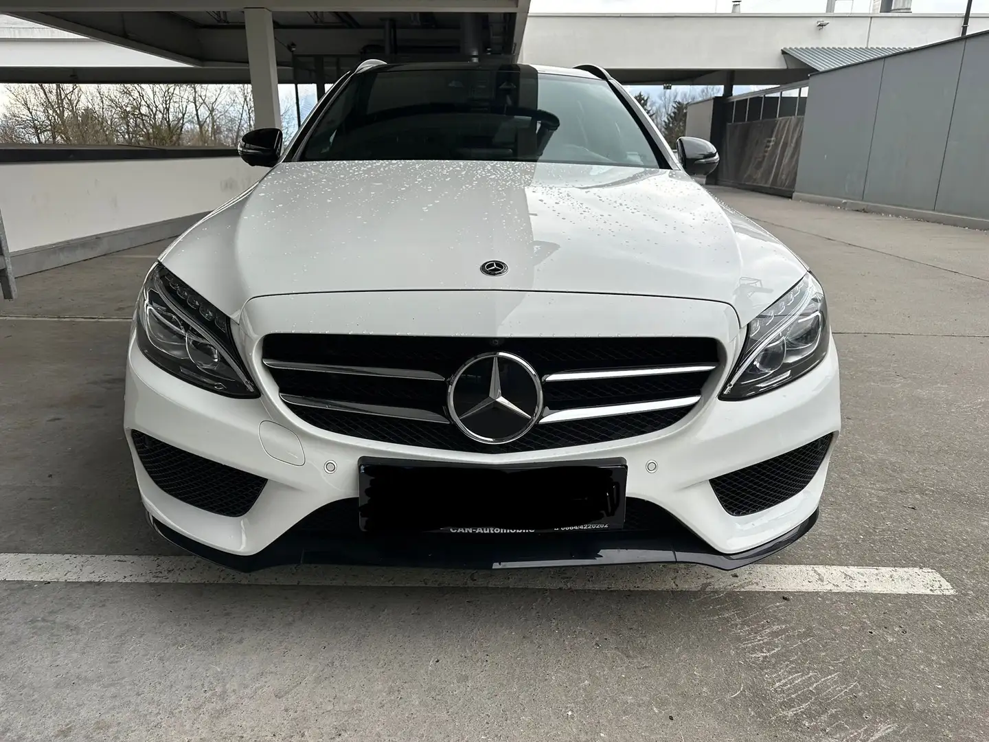 Mercedes-Benz C 400 T 4MATIC AMG Line Aut. Weiß - 2